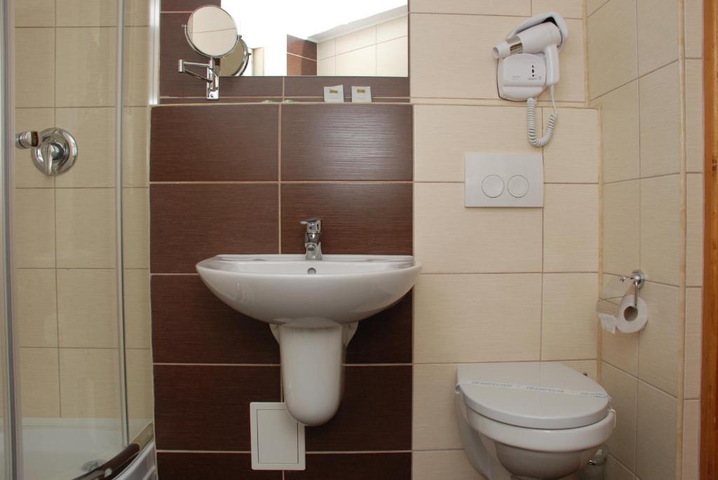 Hotel Liliacul Cluj-Napoca Zimmer foto