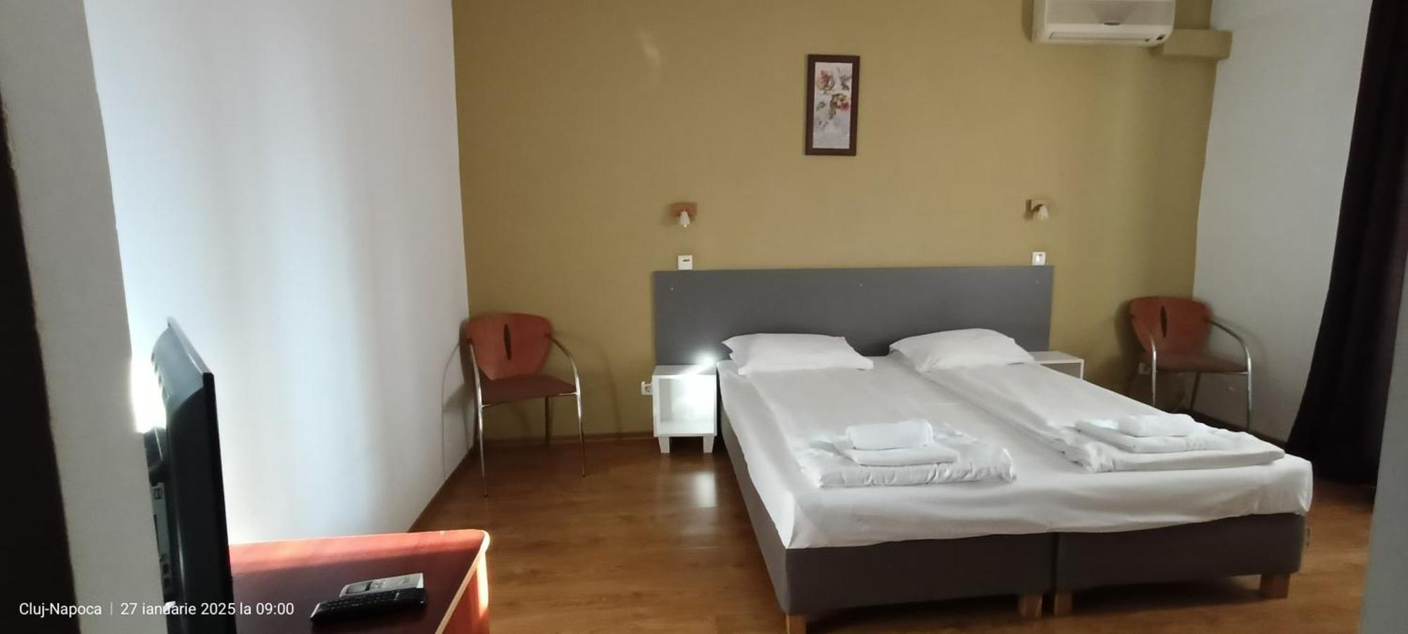 Hotel Liliacul Cluj-Napoca Exterior foto